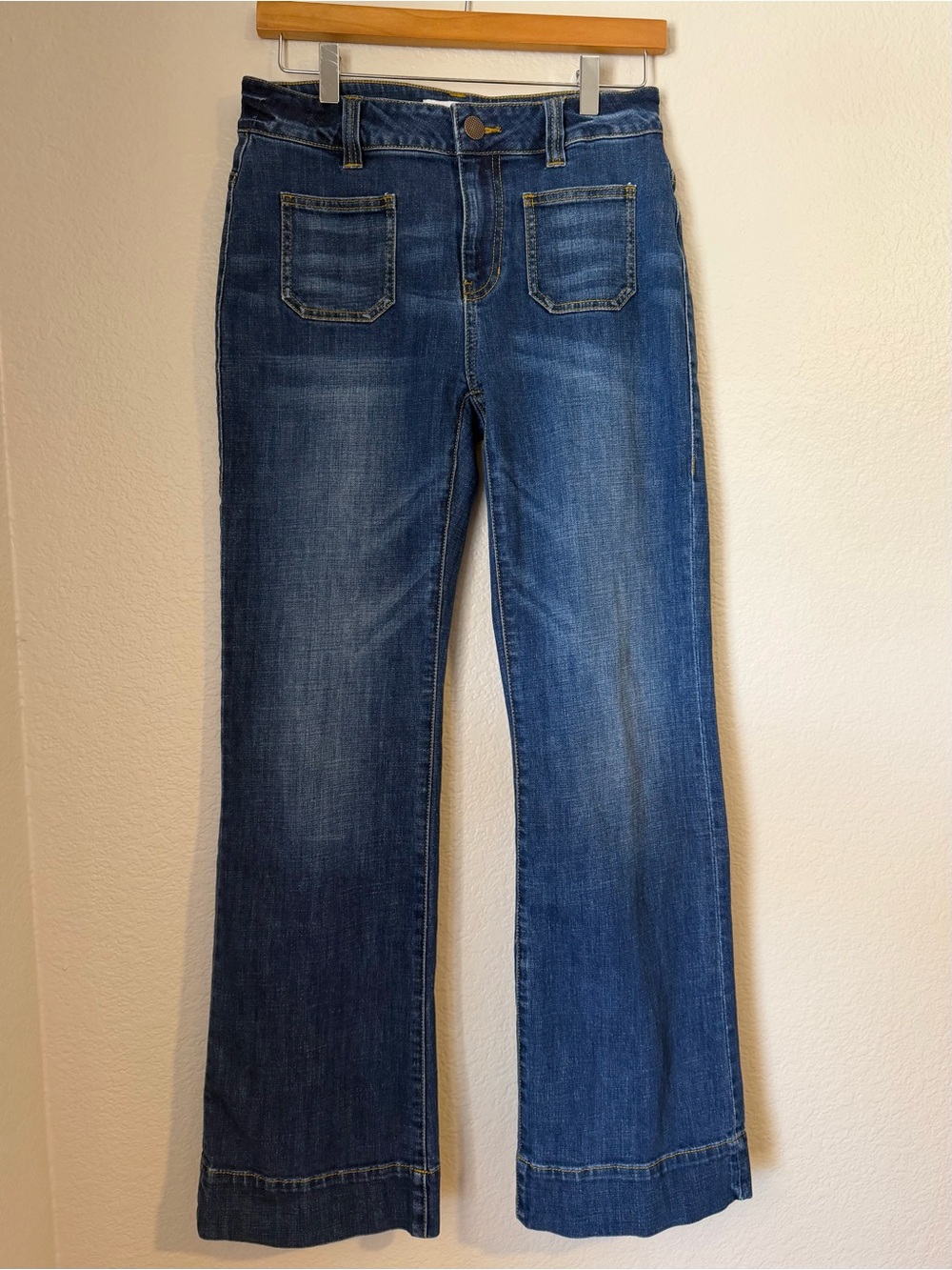 Cabi Patch Pocket Jeans Medium Blue Wash High Rise Straight Leg Denim Size 4 - Picture 2 of 10